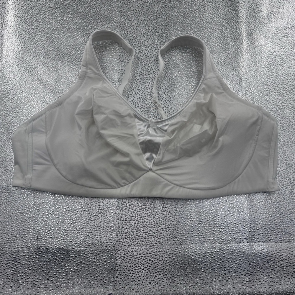 OLGA by Warners Signature Support  Full Coverage Bra WHITE Size 44D